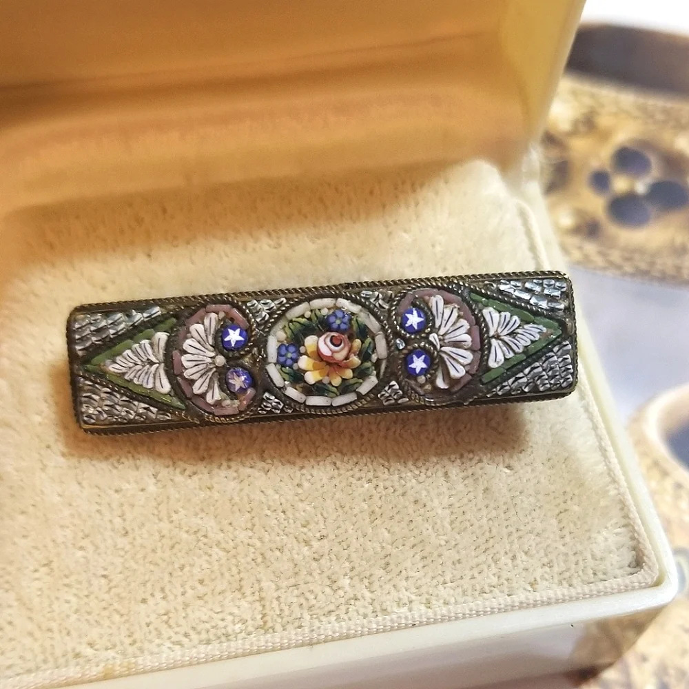 Antique ITALY Micromosaic Brooch - Picture 4 of 8